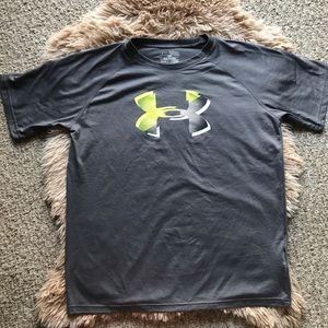 Under armour t shirt